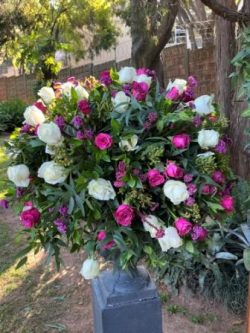 flower wedding ceremony outdoor mass arrangementb